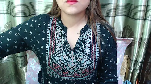 Snapshot of queen_angelina chatting on 20, 2, 2026 queen angelina online show from 20, 2, 2026