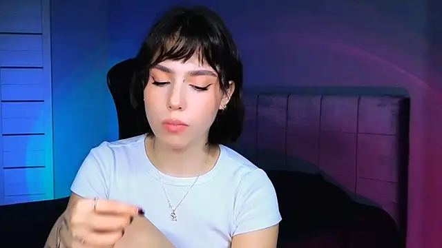 Stacy Gonzales  online show from 11, 11, 2025