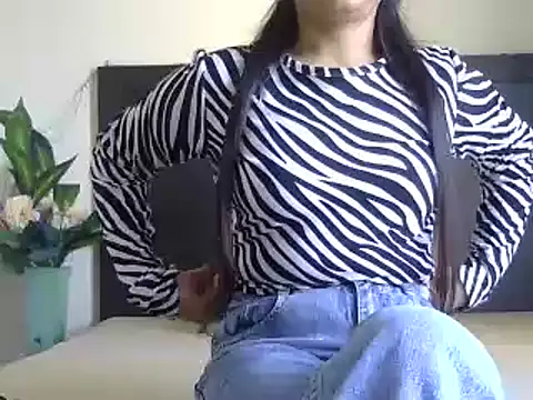 Snapshot of WildRuhi20 chatting on 23, 1, 2025 WildRuhi20 online show from 23, 1, 2025