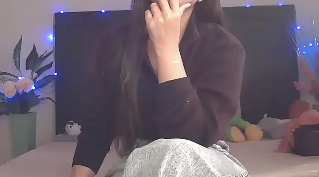 Snapshot of WildRuhi20 chatting on 5, 3, 2025 WildRuhi20 online show from 5, 3, 2025