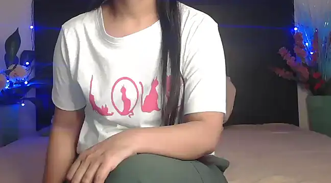 Snapshot of WildRuhi20 chatting on 21, 3, 2025 WildRuhi20 online show from 21, 3, 2025