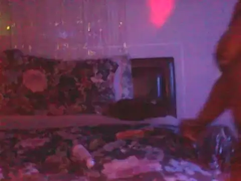 Snapshot of YourFaceMyThrone27 chatting on 2, 1, 2025 YourFaceMyThrone27 online show from 2, 1, 2025