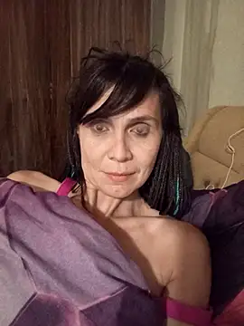 Francenia lolis online show from 9, 7, 2026