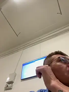 adrian90bi11 online show from 23, 4, 2026