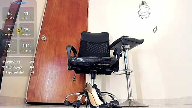 aitana-purple online show from 10, 3, 2025