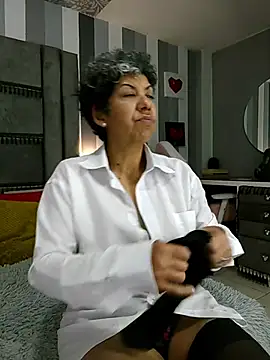 Julianewell online show from 24, 11, 2025