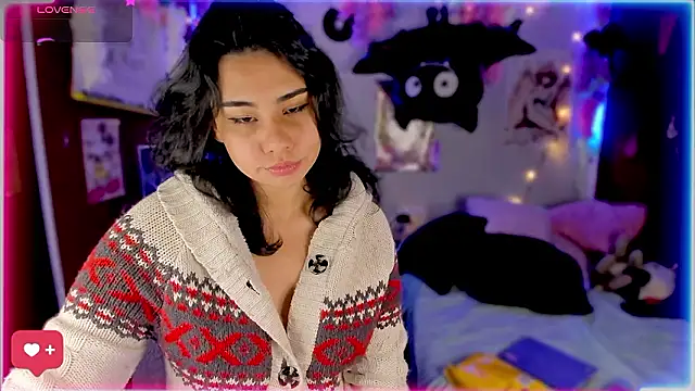 Snapshot of kiki_cavilll chatting on 4, 12, 2024 kiki cavilll online show from 4, 12, 2024