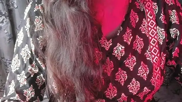 Snapshot of SexyAndHottie chatting on 21, 7, 2026 SexyAndHottie online show from 21, 7, 2026