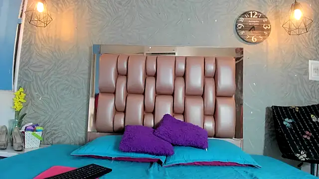 KOURTNEY-- online show from 21, 2, 2026