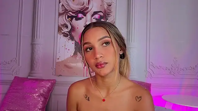Snapshot of Carohorny4u chatting on 28, 6, 2026 Carohorny4u online show from 28, 6, 2026