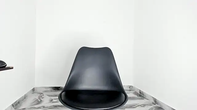 mikee scooth online show from 5, 1, 2026