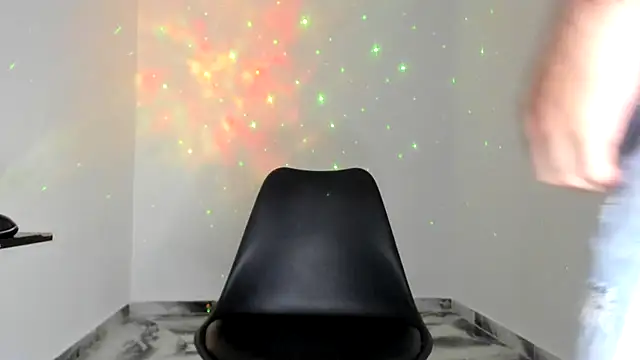 mikee scooth online show from 16, 4, 2026