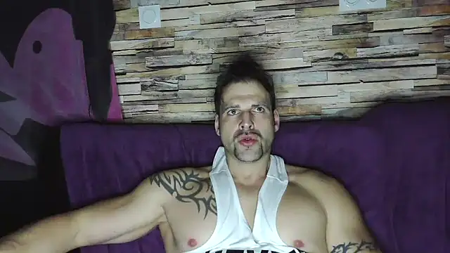 XxBigboybandxX online show from 1, 2, 2025