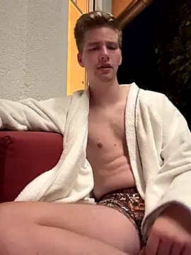 Snapshot of CDLukeLucy420 chatting on 18, 9, 2025 CDLukeLucy420 online show from 18, 9, 2025