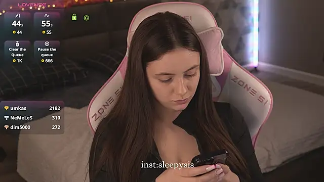 Snapshot of Sleepy_SIS chatting on 17, 3, 2025 Sleepy SIS online show from 17, 3, 2025