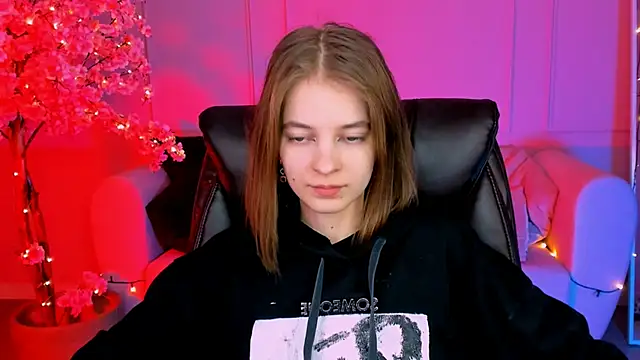 TinaDavil online show from 14, 12, 2024