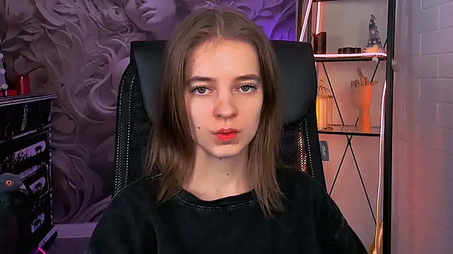 TinaDavil online show from 3, 3, 2025