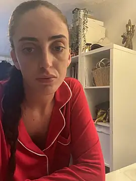 Snapshot of hornygirl98989 chatting on 4, 11, 2025 hornygirl98989 online show from 4, 11, 2025