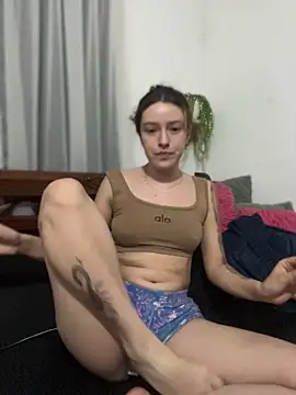 Snapshot of Ginger_Foxy chatting on 22, 4, 2026 Ginger Foxy online show from 22, 4, 2026
