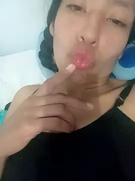 karolinee 66  online show from 3, 12, 2024