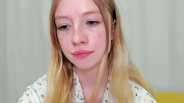 minidivaa  online show from 5, 3, 2025