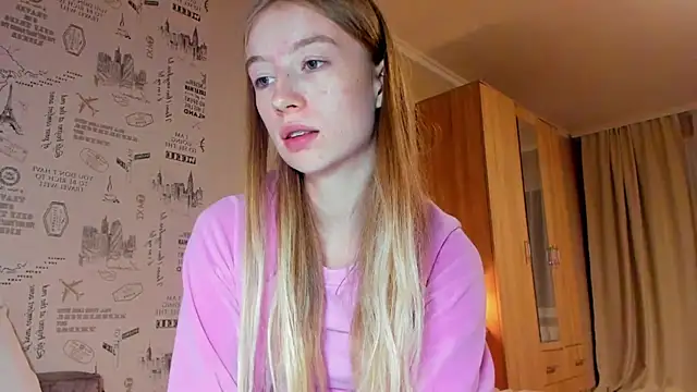 minidivaa  online show from 8, 10, 2025