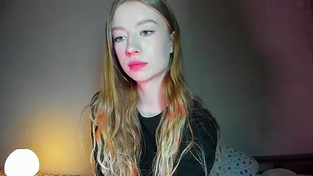 Snapshot of minidivaa_ chatting on 13, 4, 2026 minidivaa online show from 13, 4, 2026