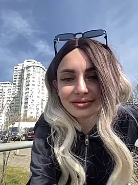 SandraCarter online show from 9, 3, 2025