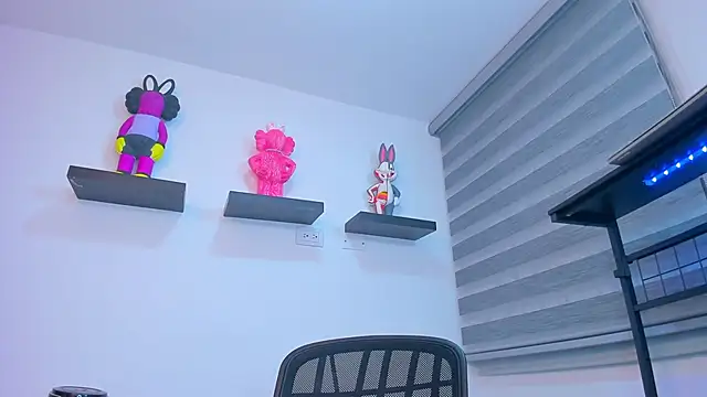 Gangster Girl online show from 31, 10, 2025