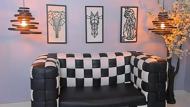 Snapshot of SARAFOXX_ chatting on 5, 12, 2024 SARAFOXX online show from 5, 12, 2024