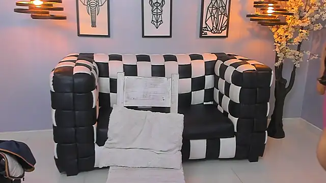 Snapshot of SARAFOXX_ chatting on 7, 12, 2024 SARAFOXX online show from 7, 12, 2024