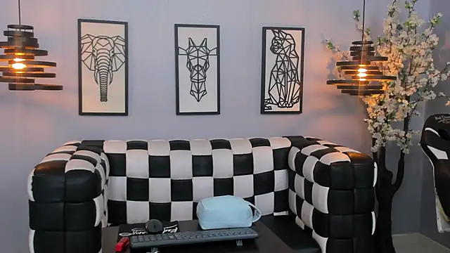 Snapshot of SARAFOXX_ chatting on 18, 12, 2024 SARAFOXX online show from 18, 12, 2024