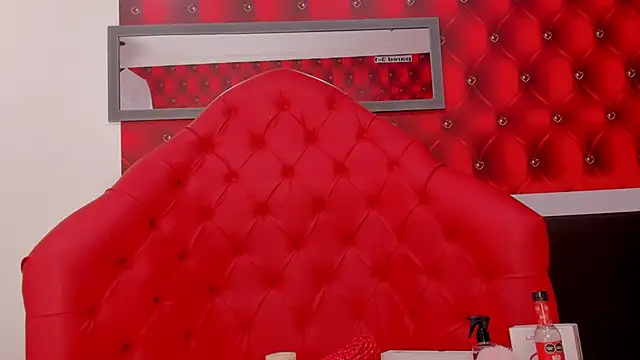 Snapshot of SARAFOXX_ chatting on 19, 2, 2025 SARAFOXX online show from 19, 2, 2025