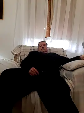 Snapshot of bluangelo chatting on 7, 3, 2025 bluangelo online show from 7, 3, 2025