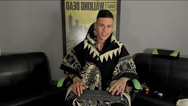 Snapshot of jamesinked_ chatting on 20, 12, 2024 jamesinked online show from 20, 12, 2024