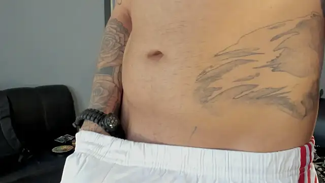 Snapshot of jamesinked_ chatting on 5, 2, 2025 jamesinked online show from 5, 2, 2025