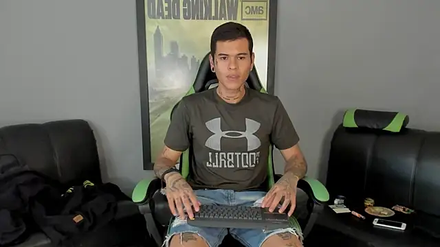 Snapshot of jamesinked_ chatting on 12, 2, 2025 jamesinked online show from 12, 2, 2025