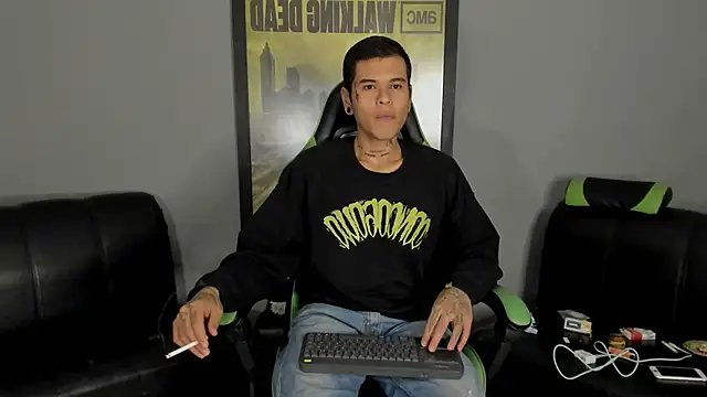 Snapshot of jamesinked_ chatting on 14, 2, 2025 jamesinked online show from 14, 2, 2025