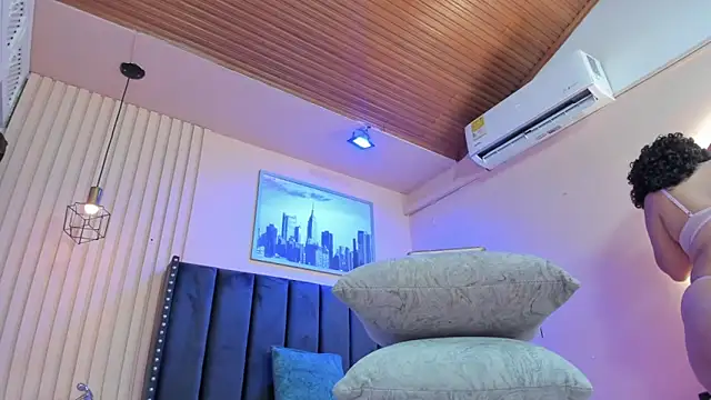 viiolett lee online show from 27, 2, 2026