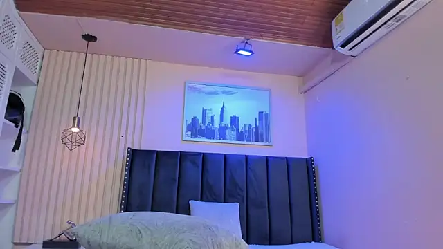 viiolett lee online show from 14, 4, 2026