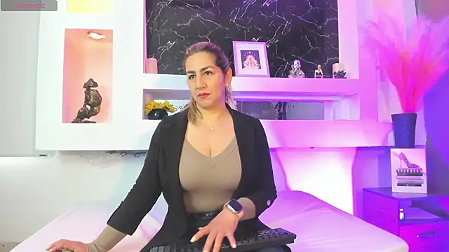 Snapshot of Cinthya_mjs chatting on 14, 2, 2026 Cinthya mjs online show from 14, 2, 2026