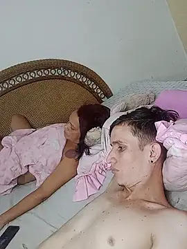 Snapshot of Milfvalesk chatting on 5, 1, 2025 Milfvalesk online show from 5, 1, 2025