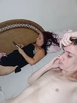 Snapshot of Milfvalesk chatting on 5, 1, 2025 Milfvalesk online show from 5, 1, 2025
