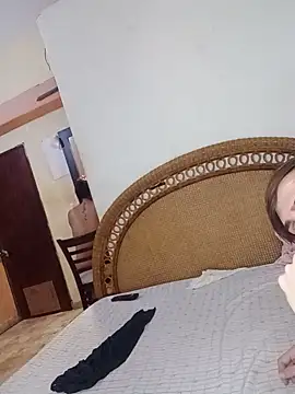 Snapshot of Milfvalesk chatting on 8, 3, 2025 Milfvalesk online show from 8, 3, 2025