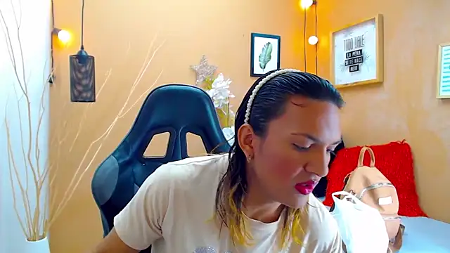 Snapshot of aslyhernandez_7 chatting on 20, 9, 2025 aslyhernandez 7 online show from 20, 9, 2025