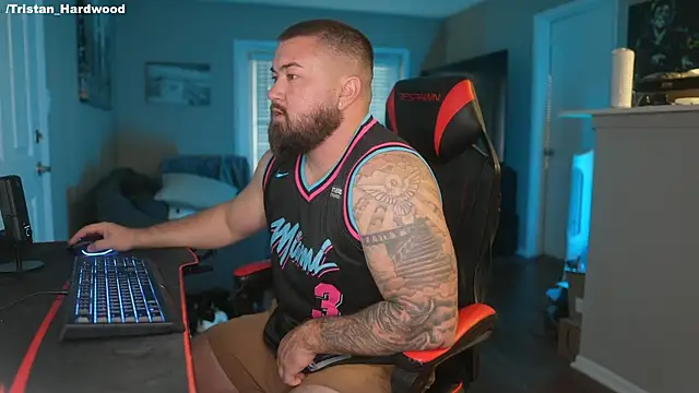 Snapshot of B_The_Creator_X chatting on 9, 3, 2025 B The Creator X online show from 9, 3, 2025