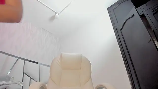 Victoriaa millers online show from 28, 3, 2026