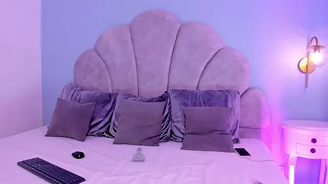 shaina vasquez online show from 26, 2, 2025