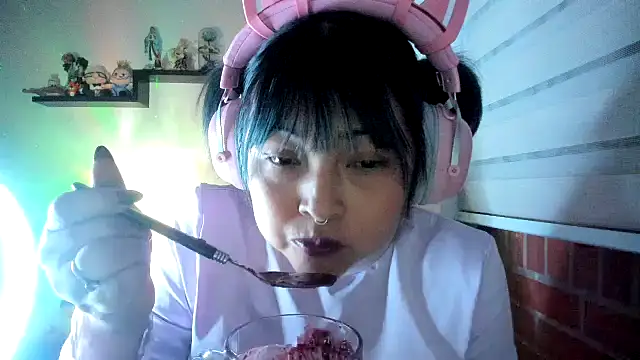 Snapshot of Shaddycute_ chatting on 6, 6, 2026 Shaddycute online show from 6, 6, 2026