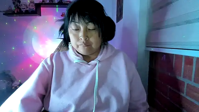 Snapshot of Shaddycute_ chatting on 3, 7, 2026 Shaddycute online show from 3, 7, 2026